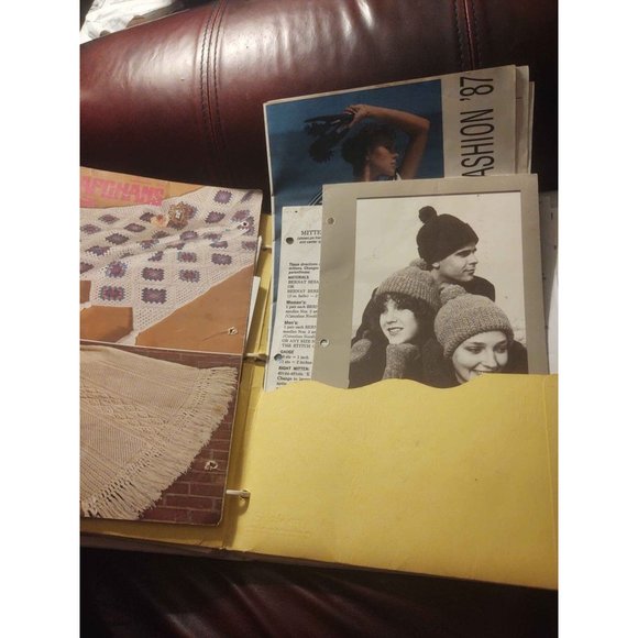 Trapper Keeper full of Vintage Knitting Patterns - Picture 6 of 9